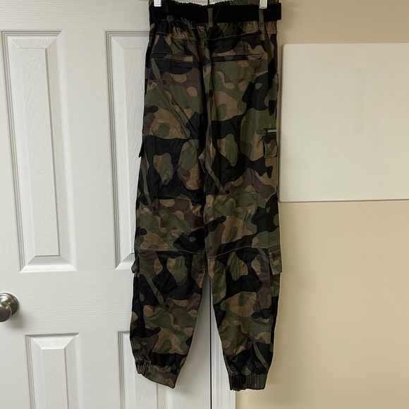 Zara High Waist Camo Print Joggers With Belt - Picture 5 of 8